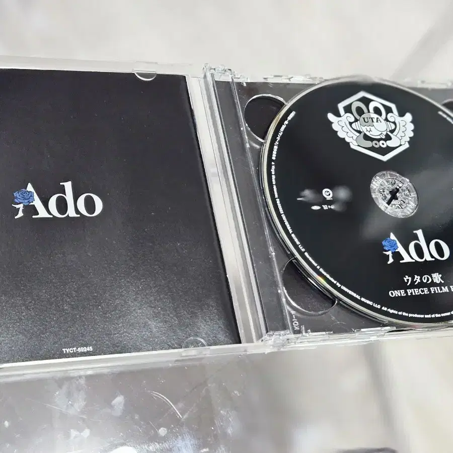 Ado 우타 원피스 필름 레드 CD