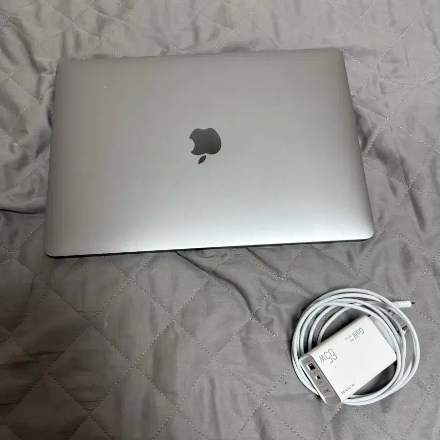 MacBook Pro 2017 A1708(논터치바)팝니다