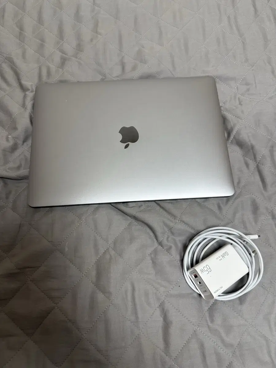 MacBook Pro 2017 A1708(논터치바)팝니다