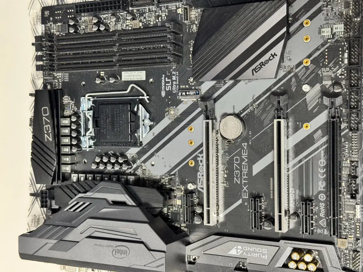 ASRock Z370 EXTREME4 메인보드