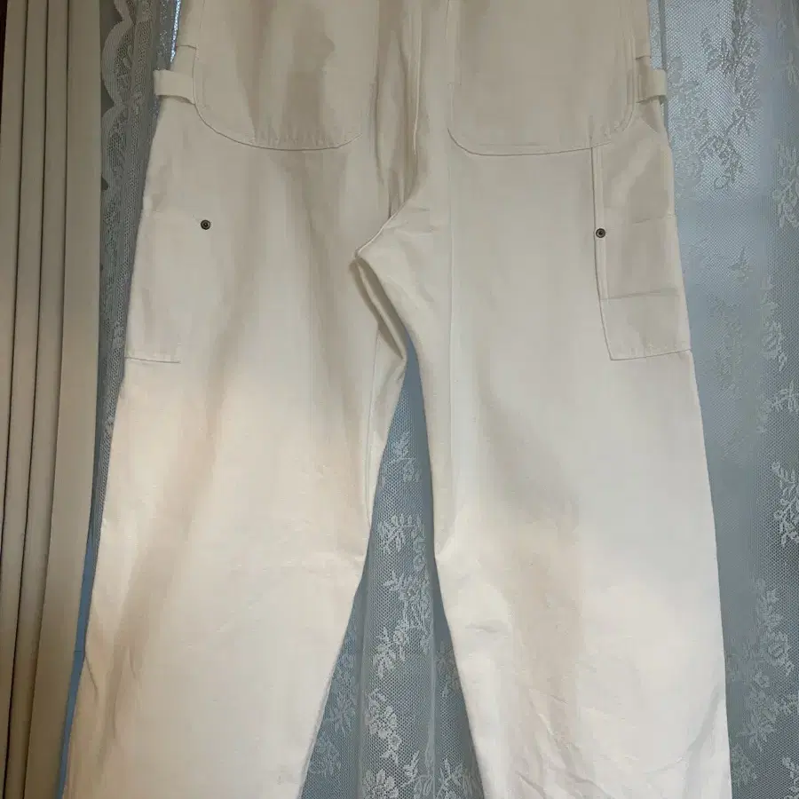 YESEYESEE WHITE PANTS 예스아이씨 더블니 카펜터 팬츠