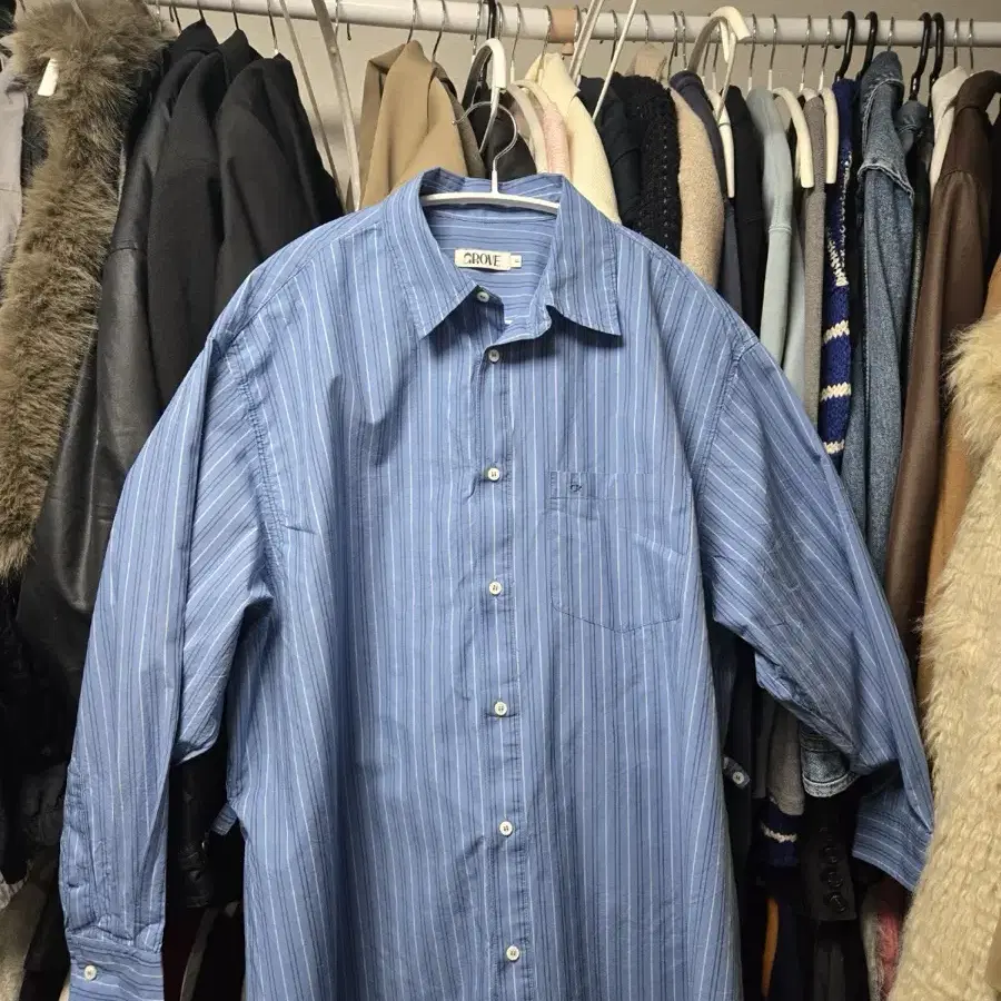 Grove blaine shirt (blue shirt)