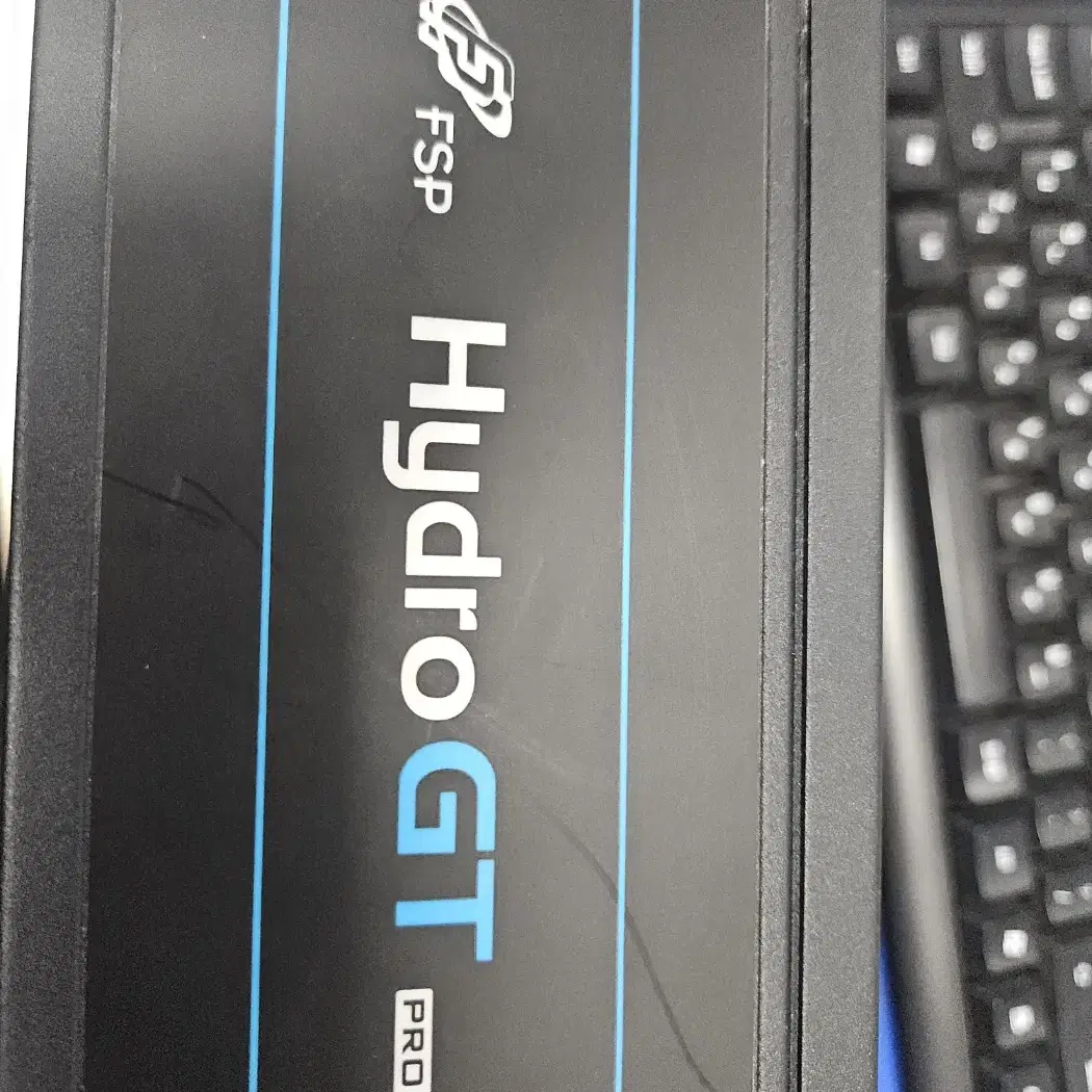 FSP HYDRO GT PRO 1000W 모듈러 골드 파워 팝니다.