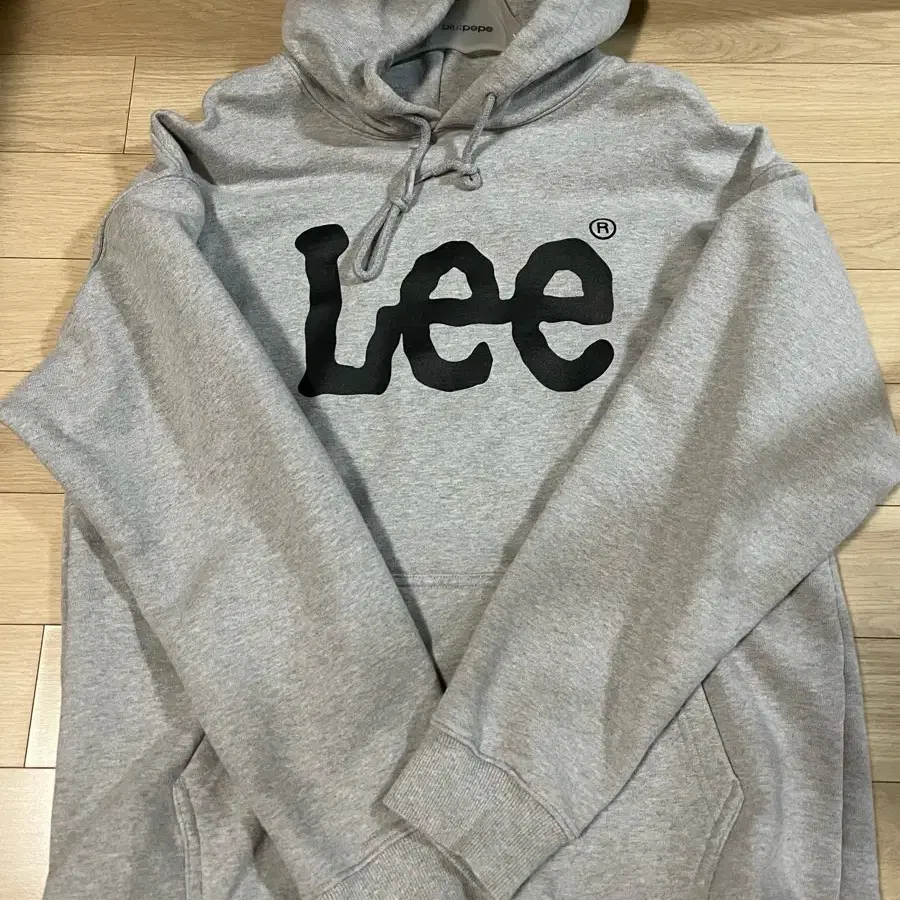 Lee 리 후드티