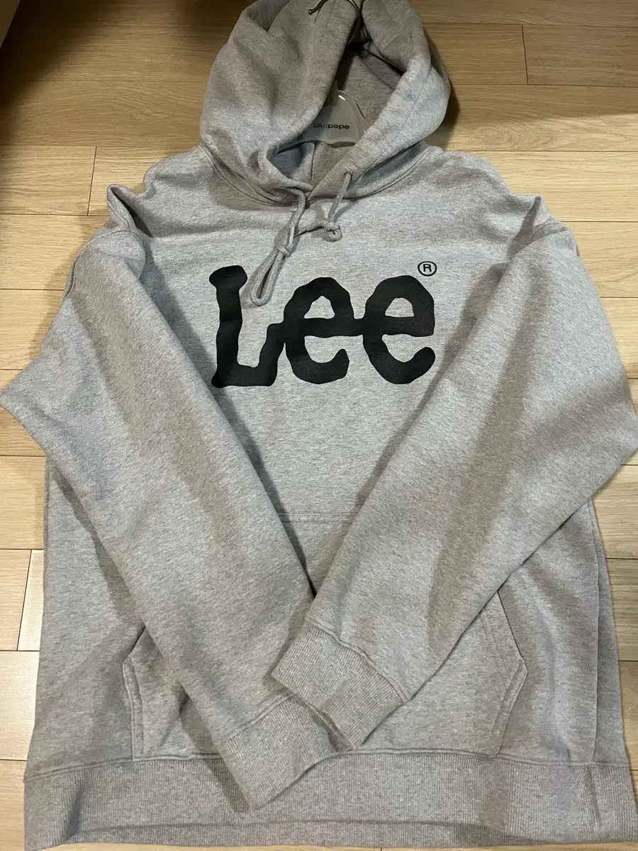 Lee 리 후드티