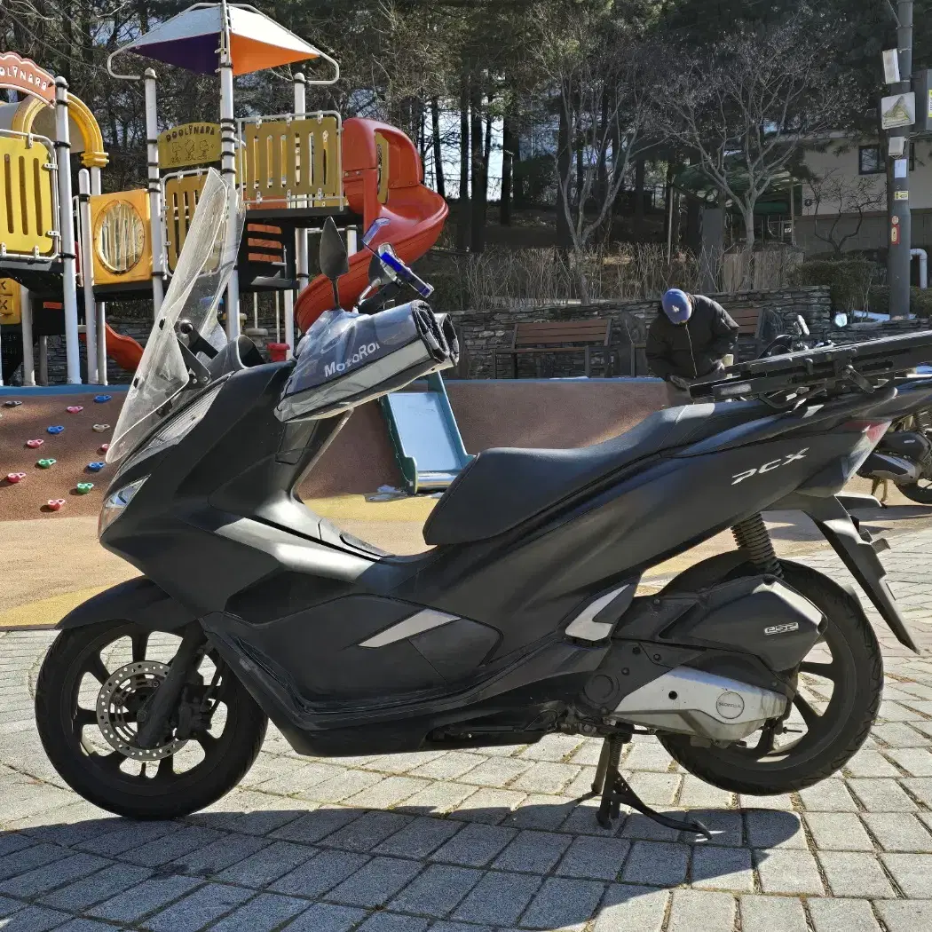 20년식 더뉴 PCX125 블랙 저렴하게 팝니다