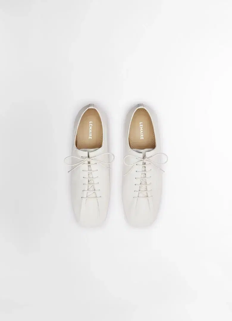 Le Merder Suris Derby Flats for sale. New item / White / EU39