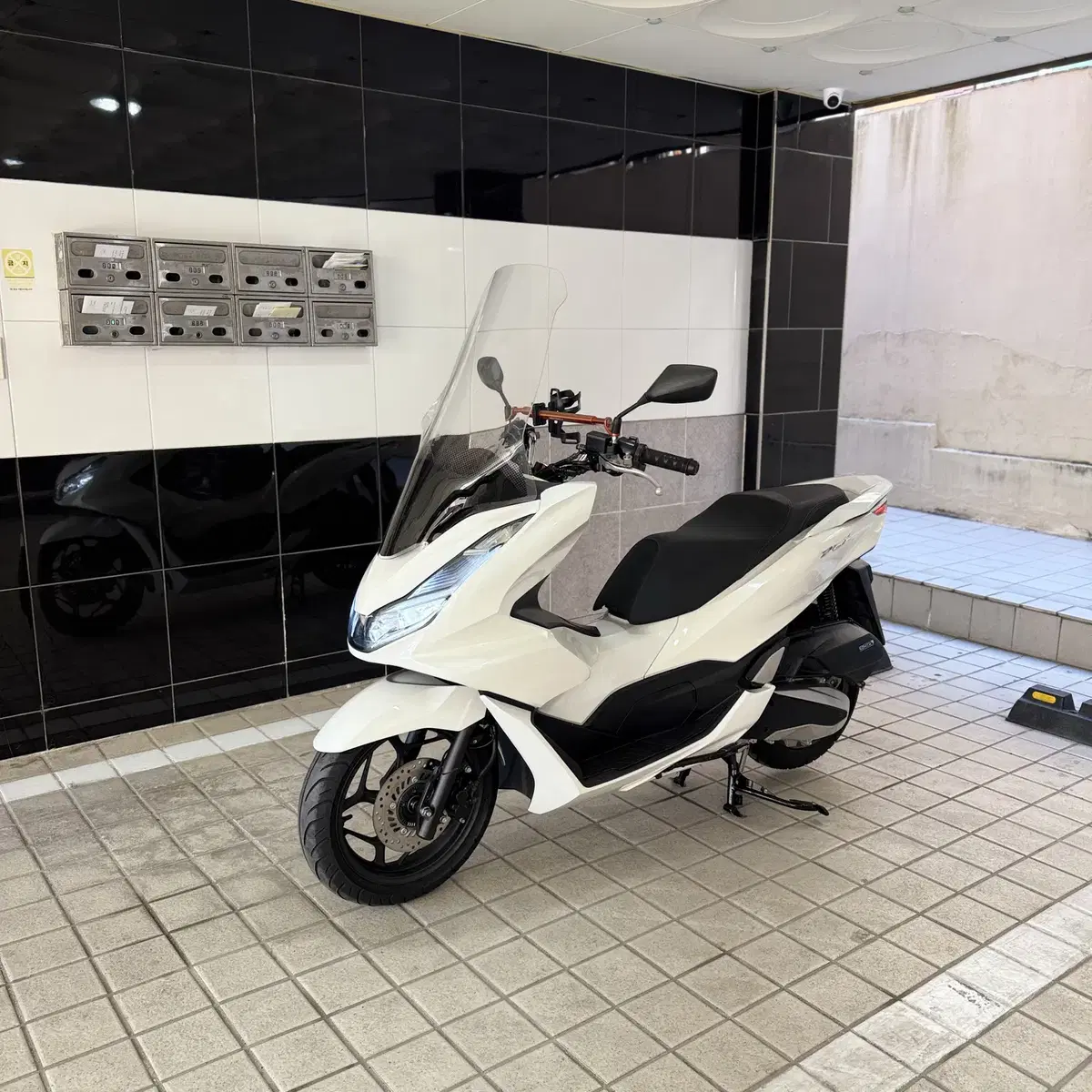 22년식 혼다PCX 125cc 300만원 신차급 스쿠터 오토바이 연비최고