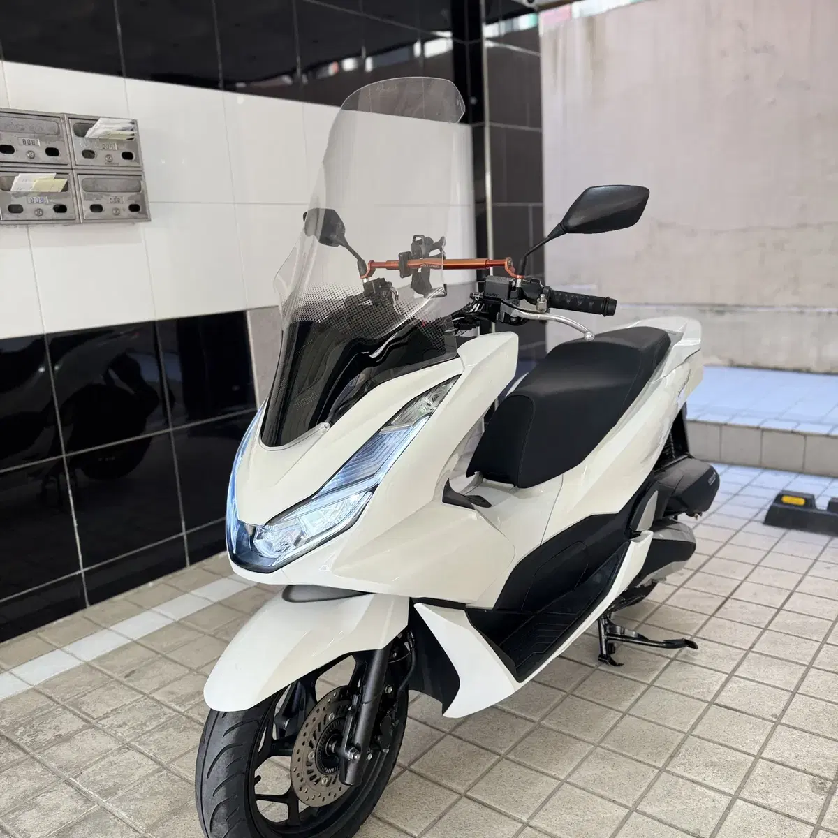 22년식 혼다PCX 125cc 300만원 신차급 스쿠터 오토바이 연비최고