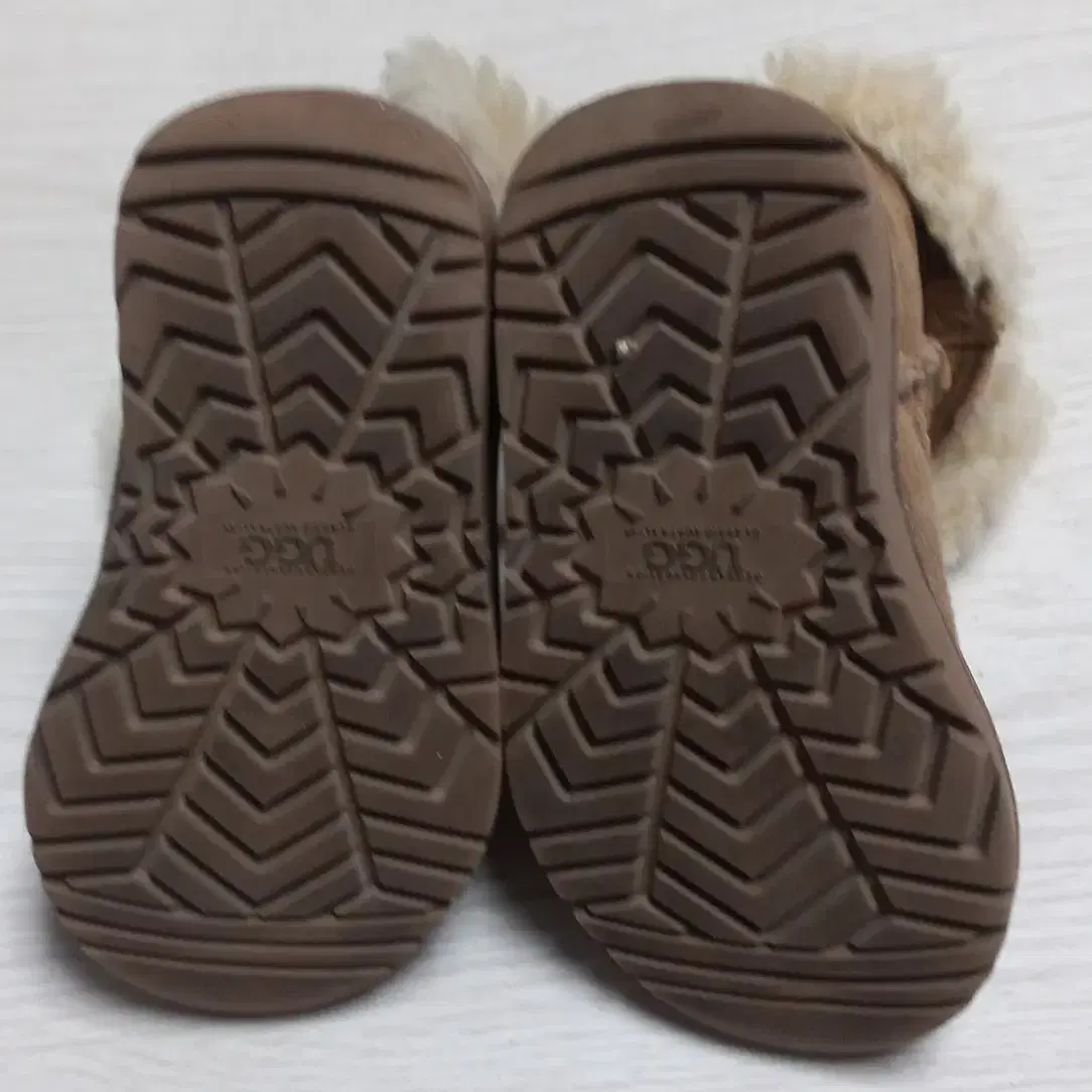 UGG 아동 방한부츠145