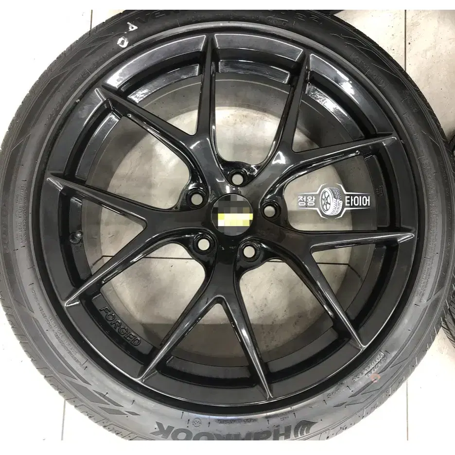 BBS ST 18인치 신품 휠 중고 타이어 팝니다. 쏘나타 K5 셀토스