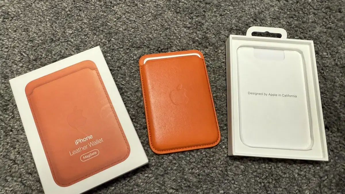 Apple MacSafe Leather kard Wallet (Store-bought)