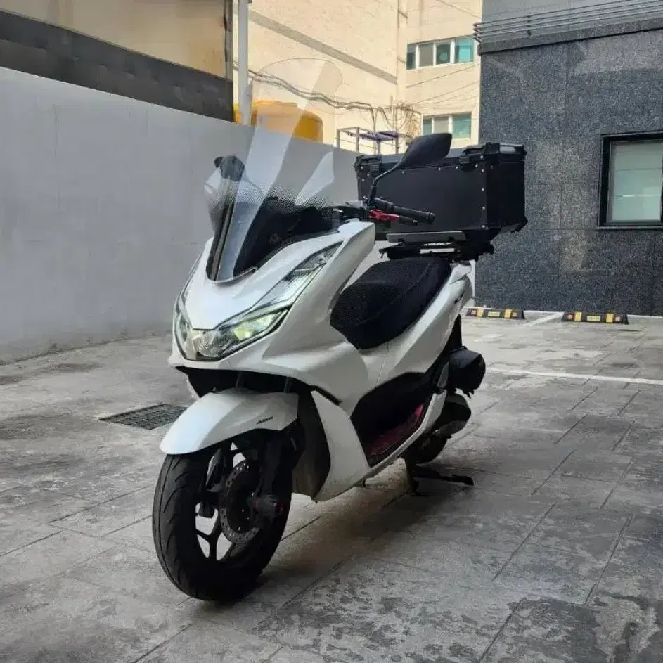 PCX125 ABS차량 21년식 알루미늄 탑박스셋팅