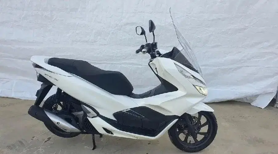 Pcx125 더뉴 2020년식 저렴하게 판매합니다.