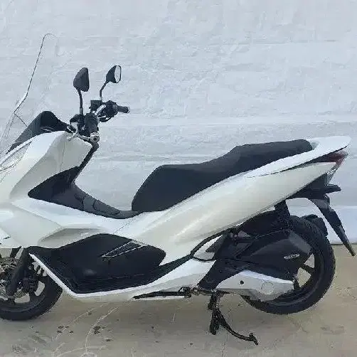 Pcx125 더뉴 2020년식 저렴하게 판매합니다.