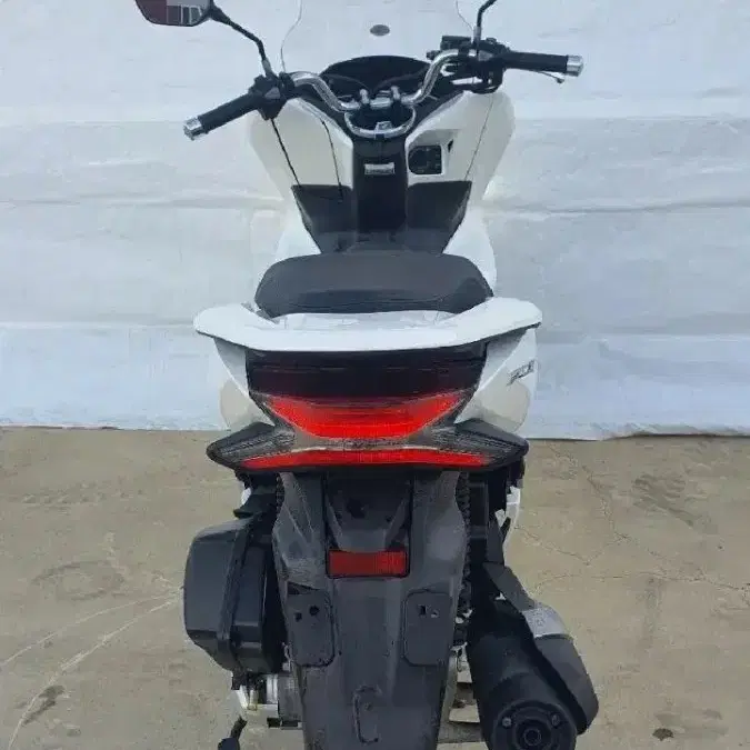 Pcx125 더뉴 2020년식 저렴하게 판매합니다.