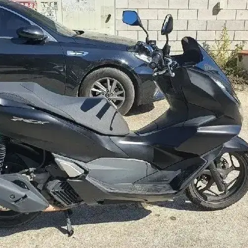 Pcx125 ABS 22년식 2만키로 판매합니다.