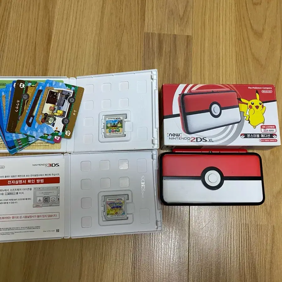 New 닌텐도 2DS XL 몬스터볼 에디션 + 튀어나와요 동물의 숲 +