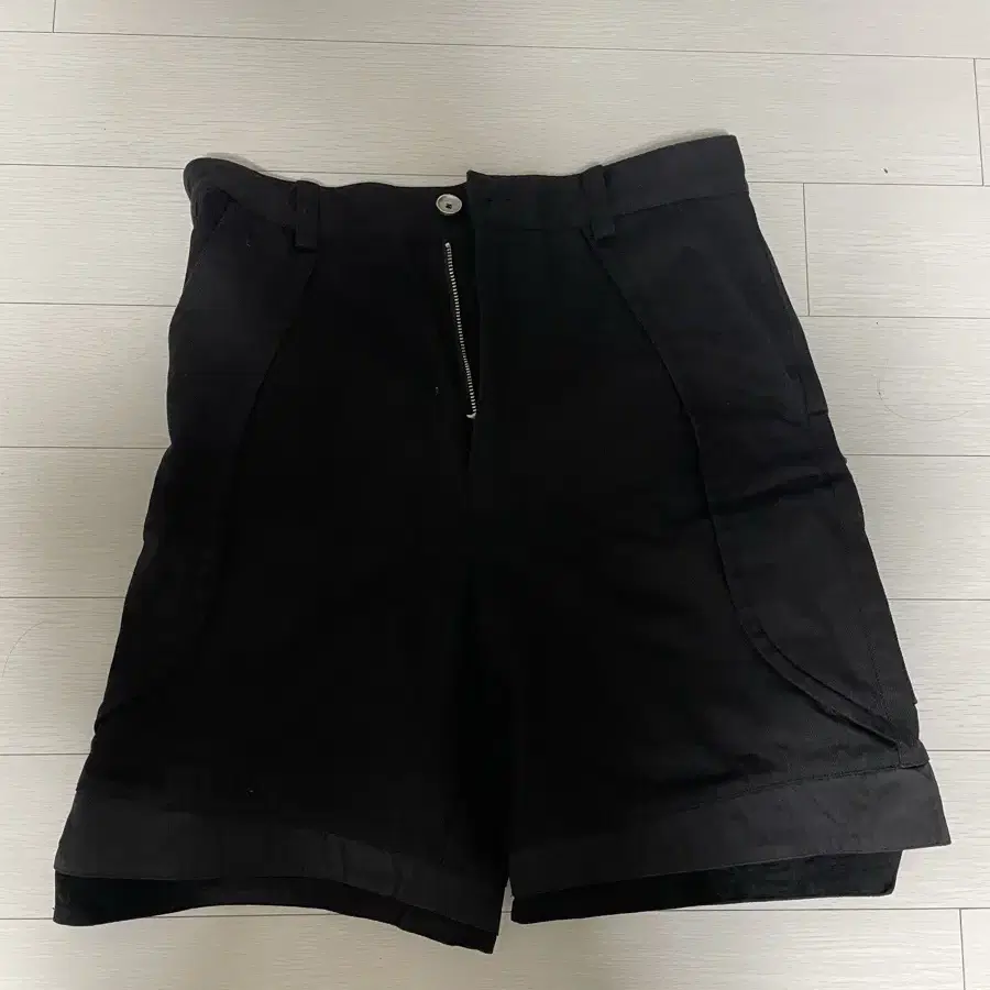 XLIM EP.2 01 Shorts 1 Size