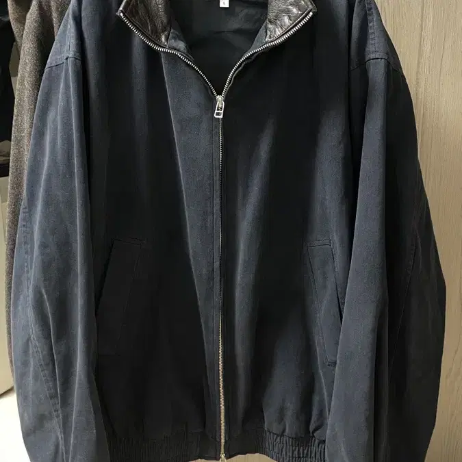 아트이프액츠 washed Leather collar jacket 네이비