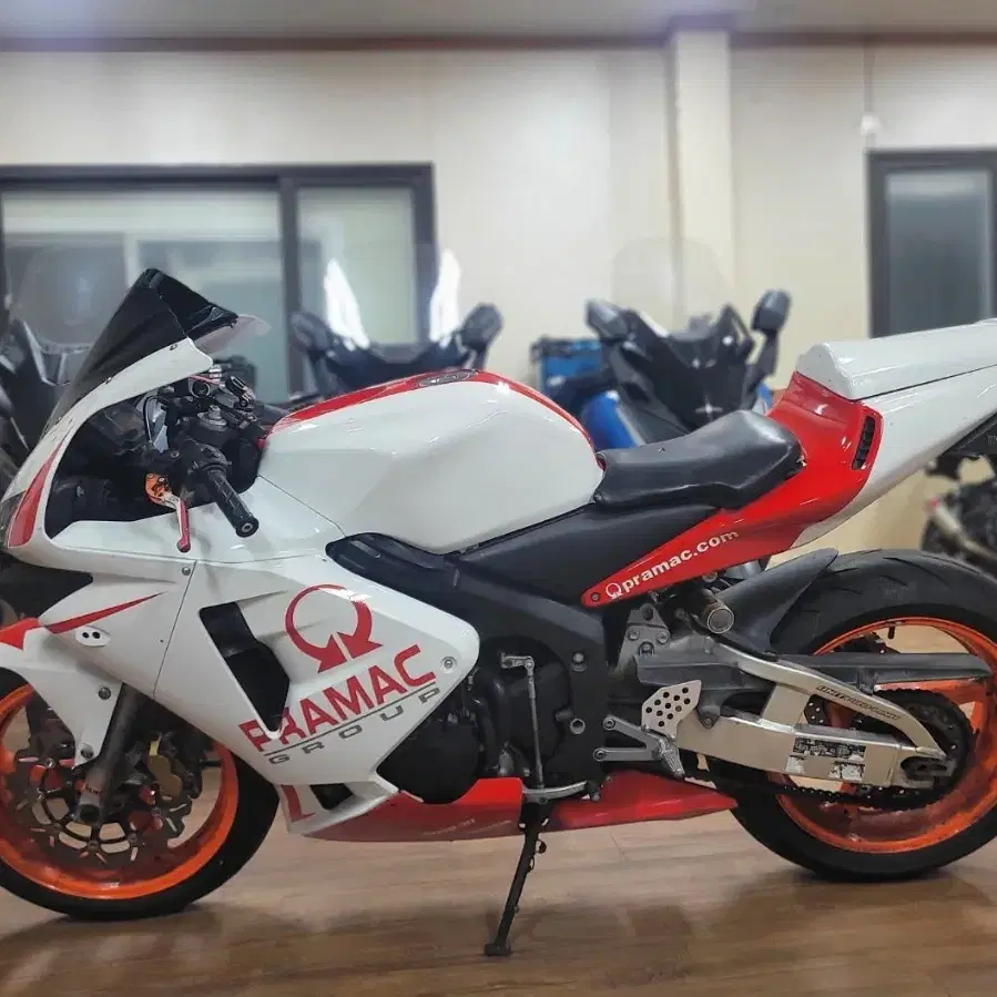 혼다)CBR600rr.요시무라(정품)구변완.풀베기 차량 판매합니다