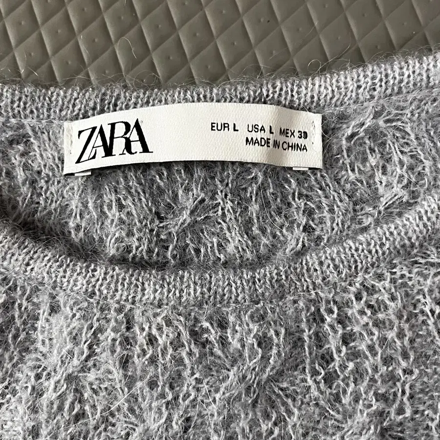 ZARA 니트