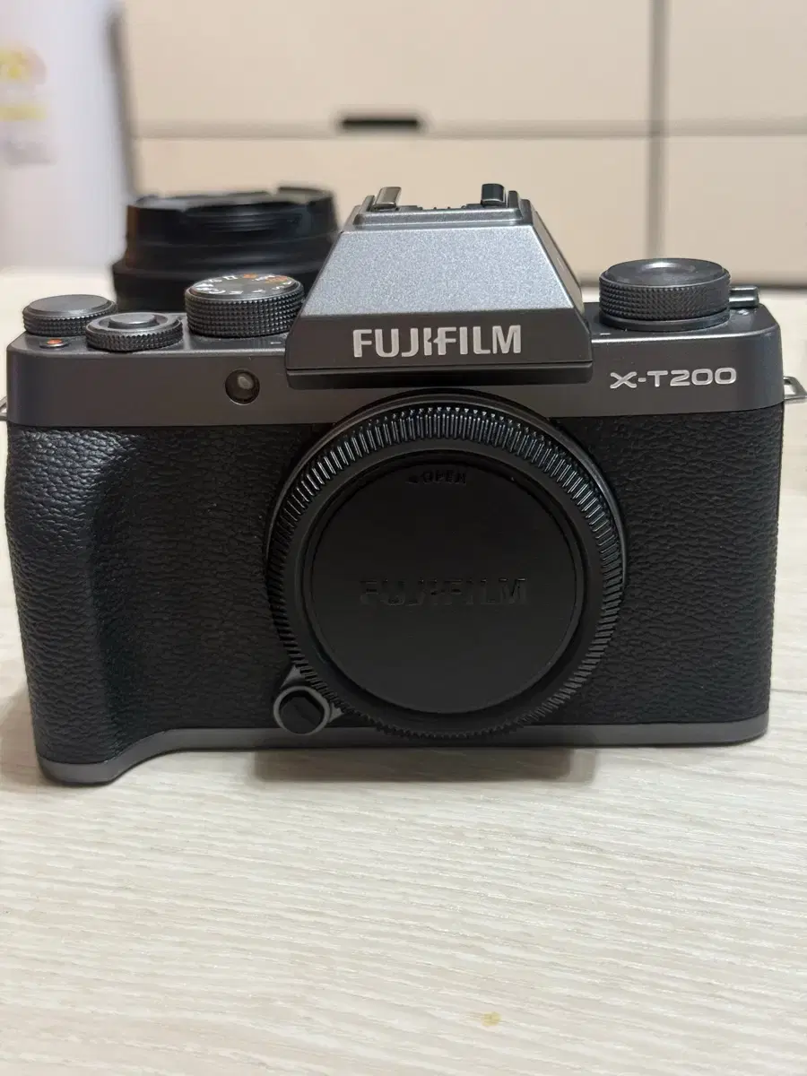 FUJIFILM X-T200 카메라 & DJI RS3 짐벌