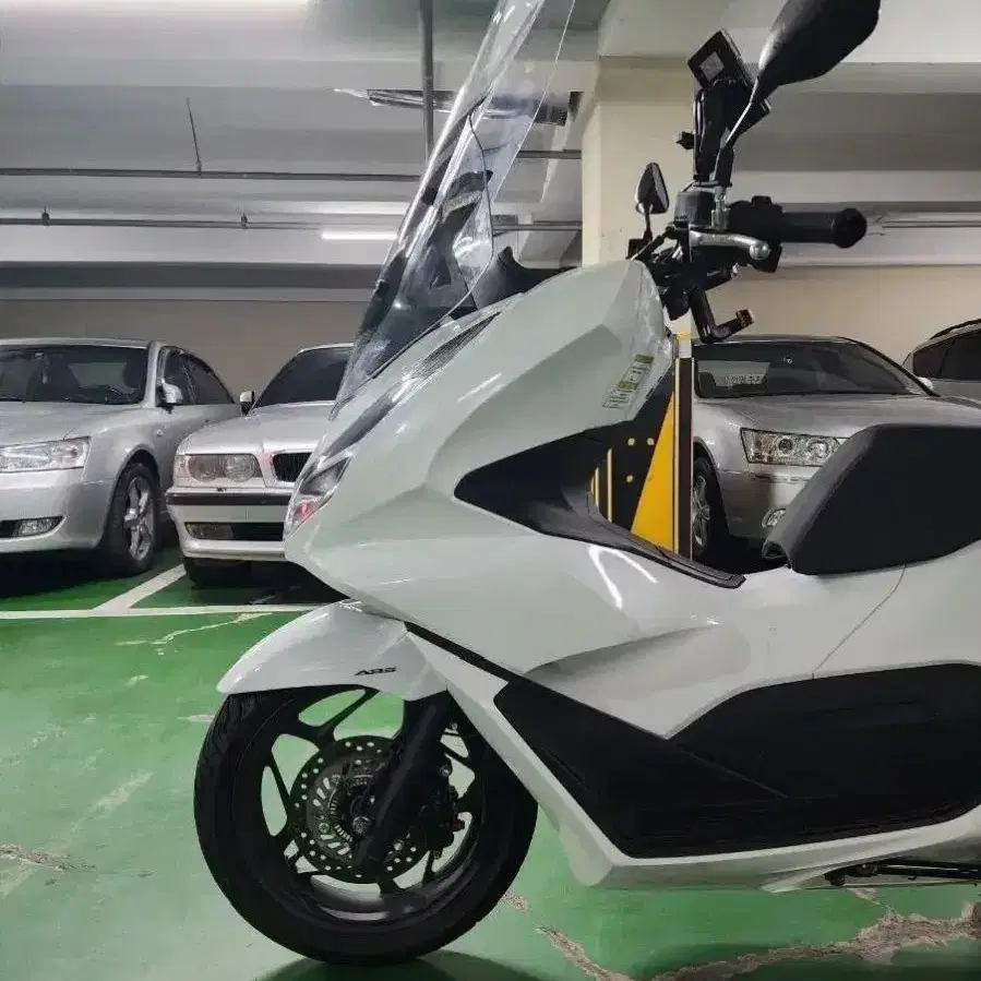 Pcx125 ABS 21년식 2만키로 배달세팅 판매합니다.