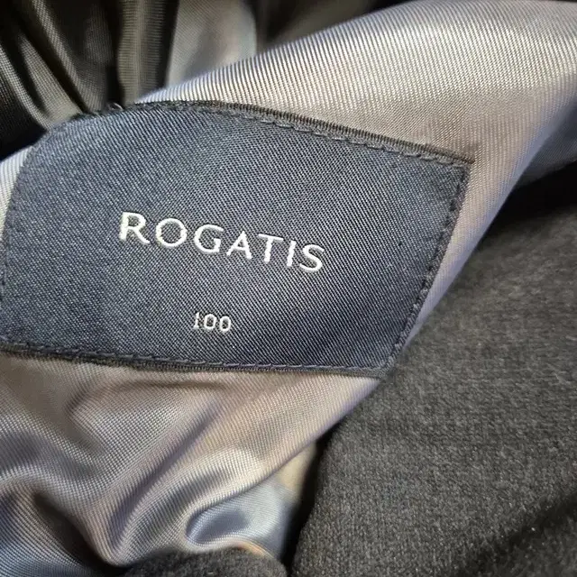 로가디스ROGATIS 정품 세미정장 남성 투버튼 블레이져자켓100