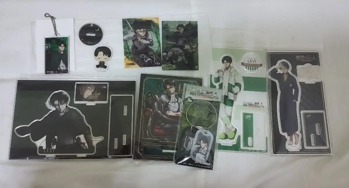 Attack on Titan Attack on Titan Levi Acrylic Stand official goods, etc. Bulk WTS