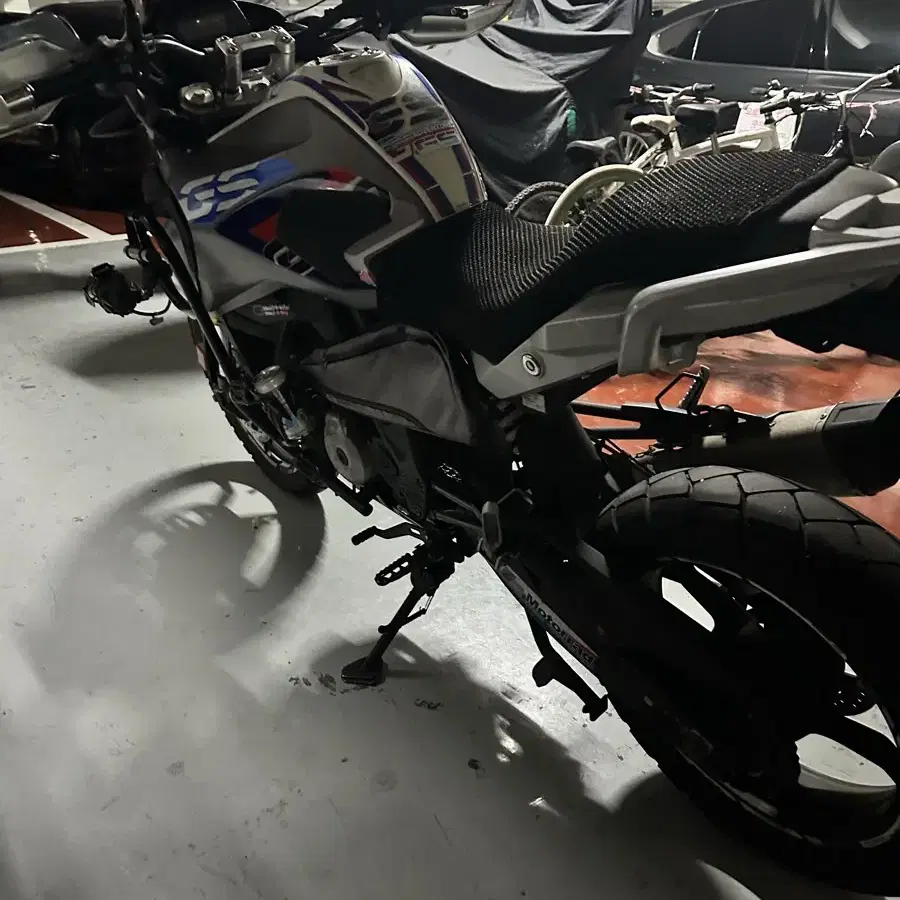 18년식 BMW G310GS 앞뒤블랙박스 안개등등등 소소한튜닝들