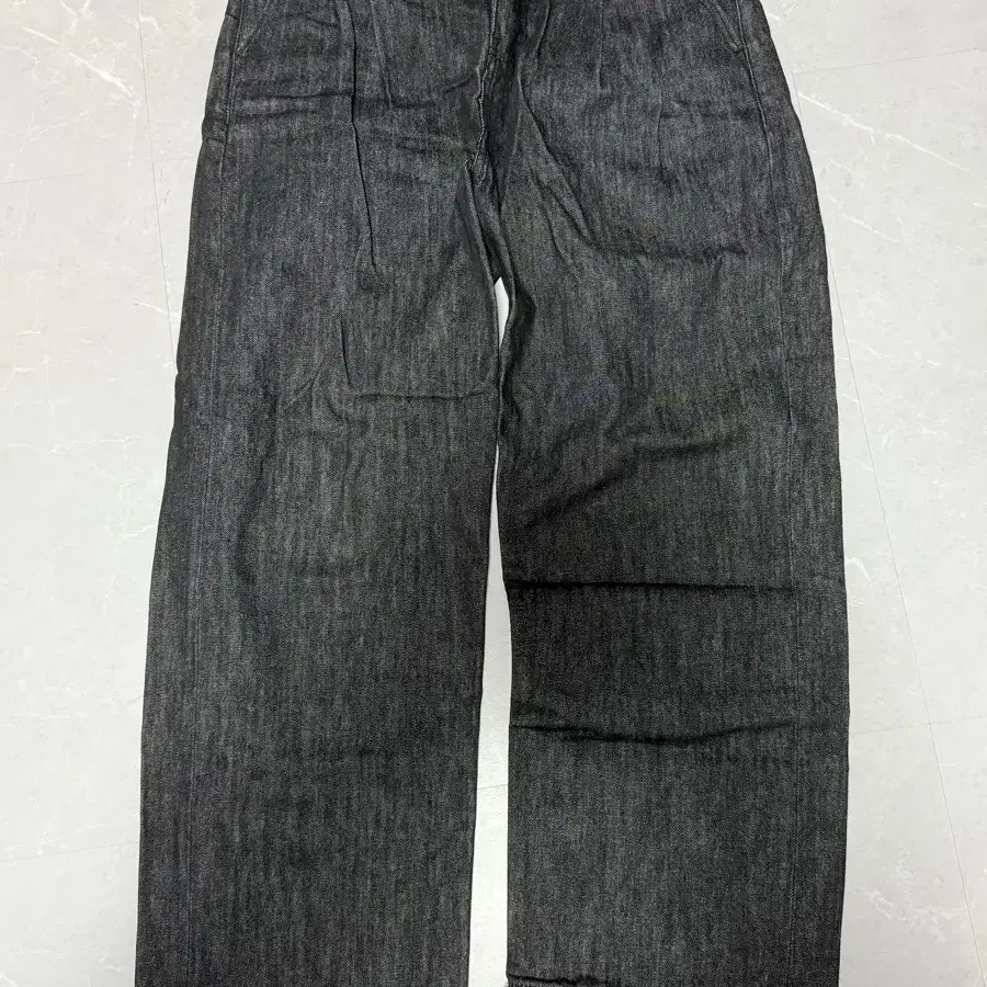 포트너스 Two Tuck Wide Black Jeans XL