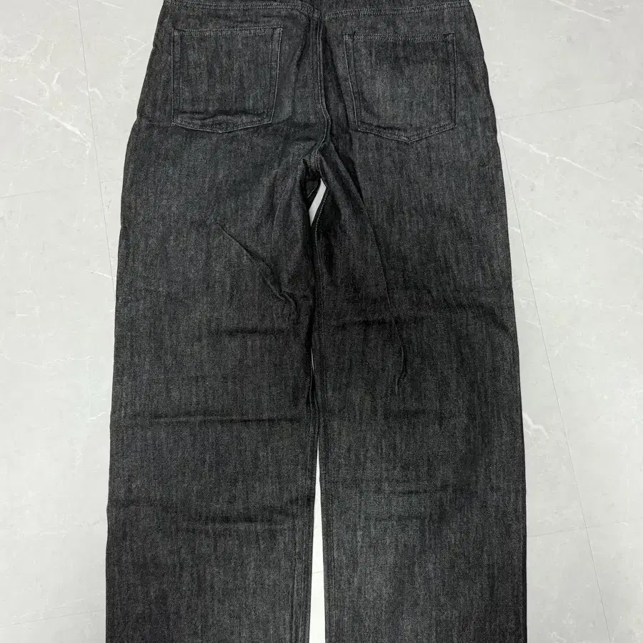 포트너스 Two Tuck Wide Black Jeans XL