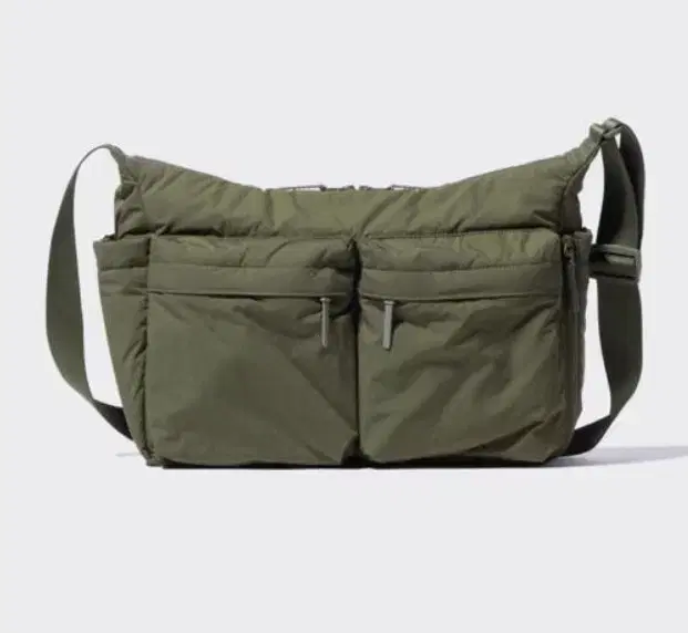 [New Products] Uniqlo Multi-Pocket Shoulder Bag Olive (Khaki) / Uniqlo Porter