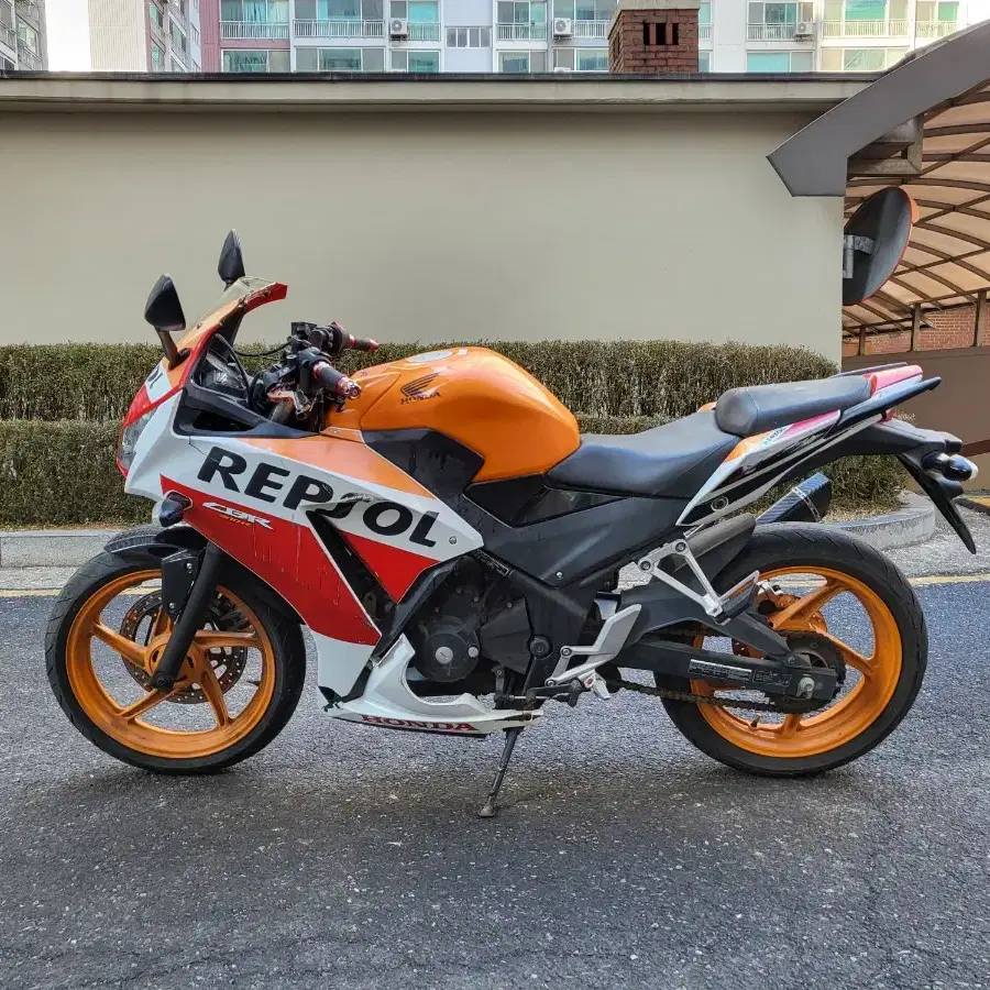 혼다 CBR300R 15년식 팝니다