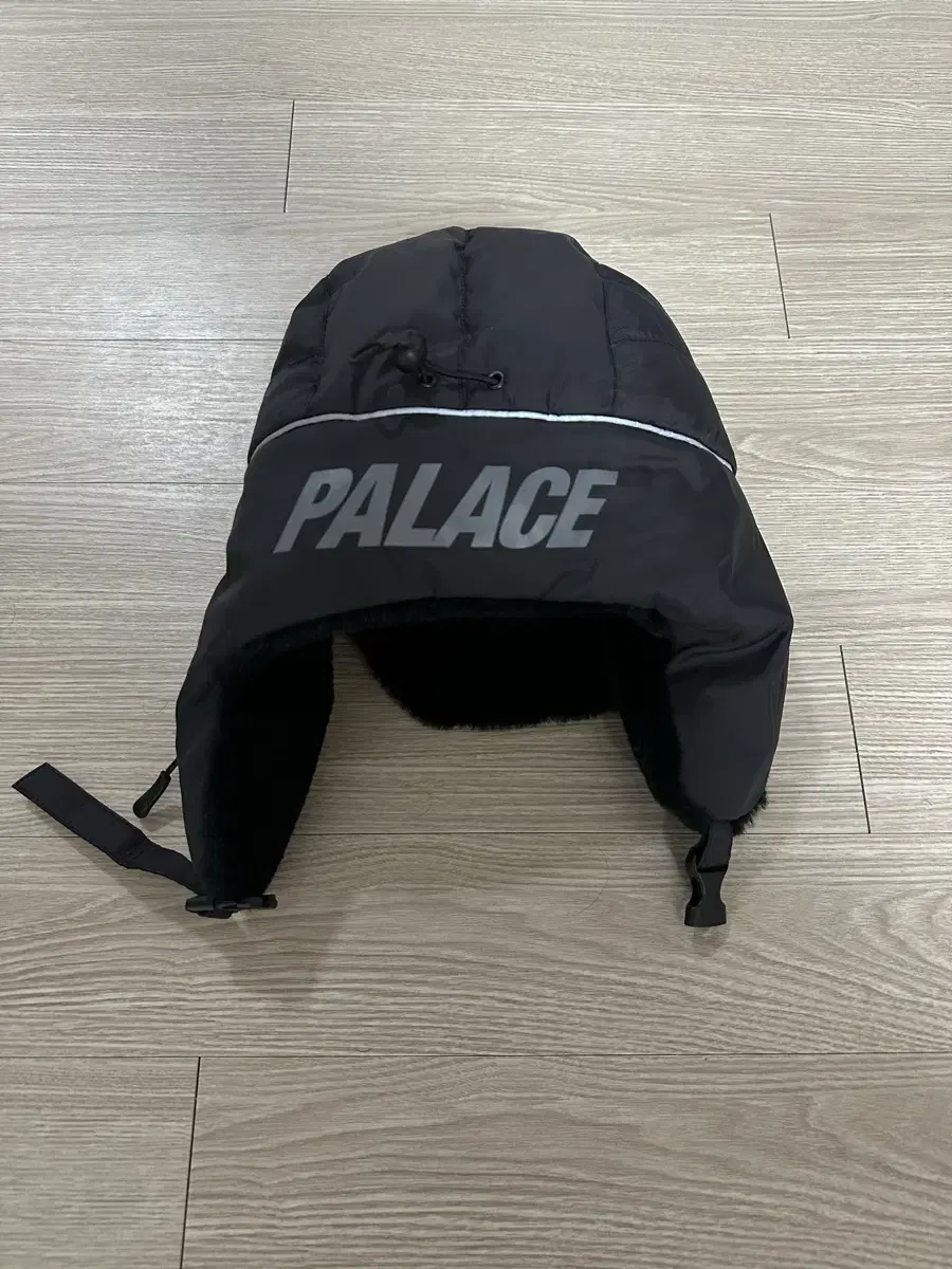 Palace trooper hat 팔라스 트루퍼 햇