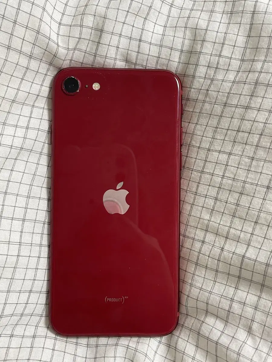 iPhone SE3 Red