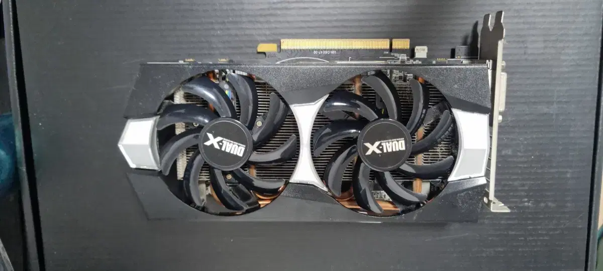 SAPPHIRE 라데온 R9 270X OC D5 2GB Dual-X