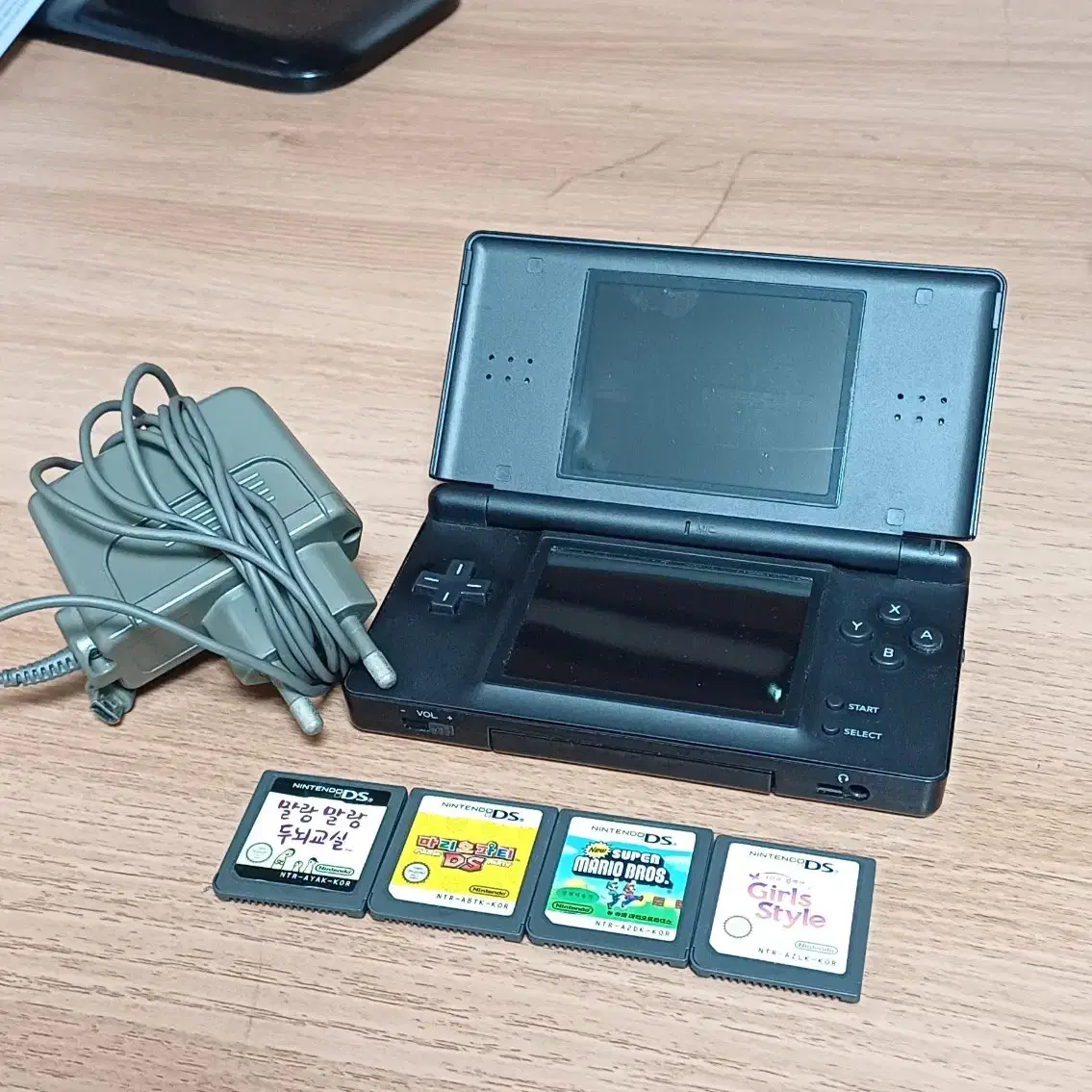 닌텐도 DS Lite 검정색