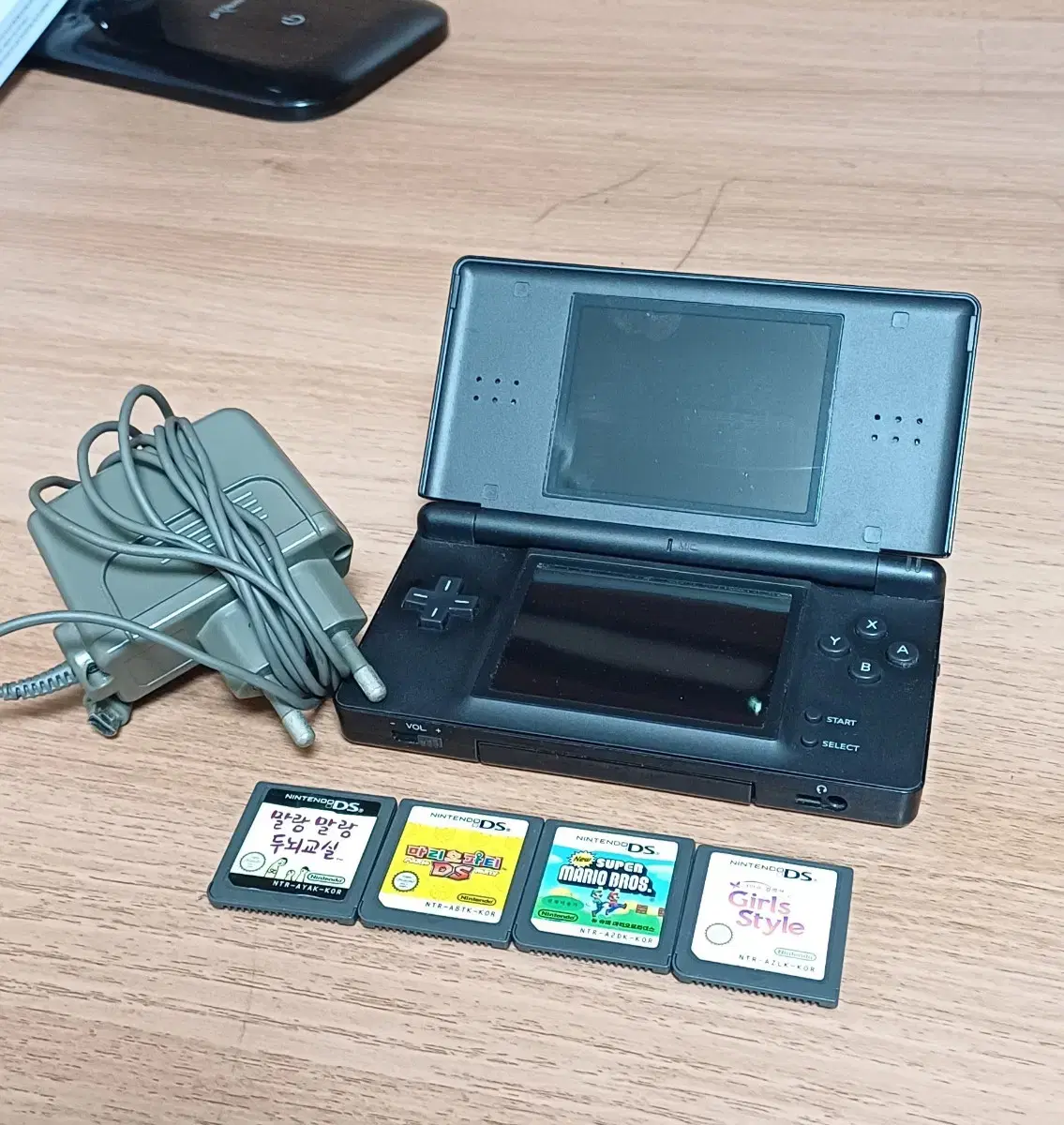 닌텐도 DS Lite 검정색