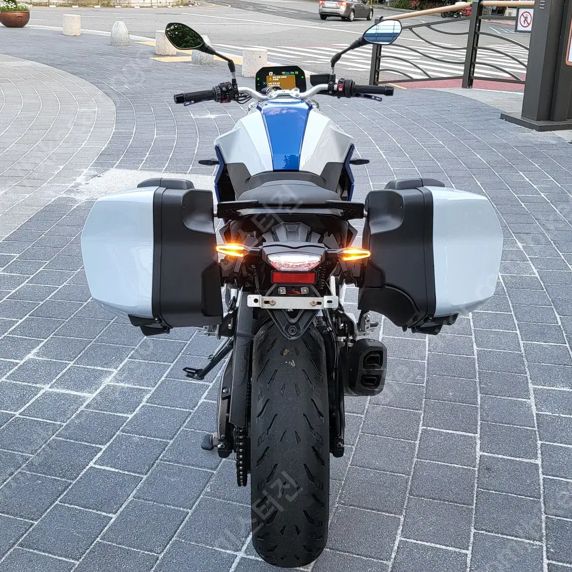 (부산)오토바이 BMW F900R 22(2022)년식 판매합니다.