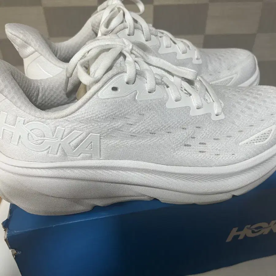 hoka 호카 클리프톤9 화이트 230