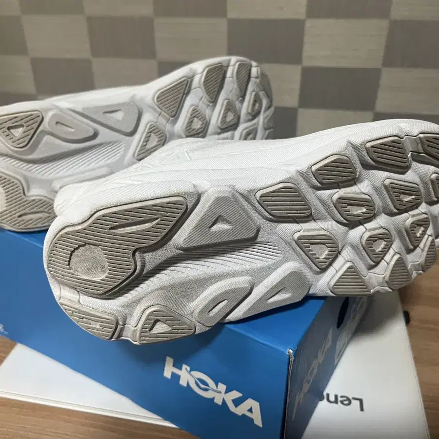 hoka 호카 클리프톤9 화이트 230