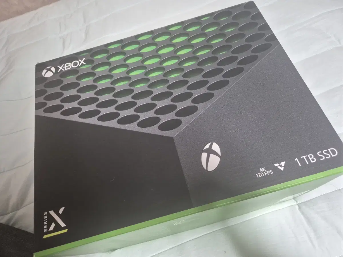 xbox series x 1tb 팝니다.