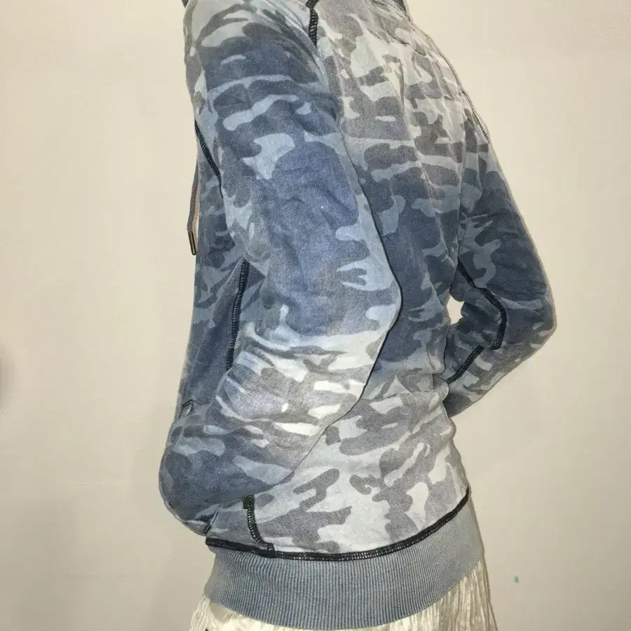 jpn vintage y2k blue camo hoodzipup