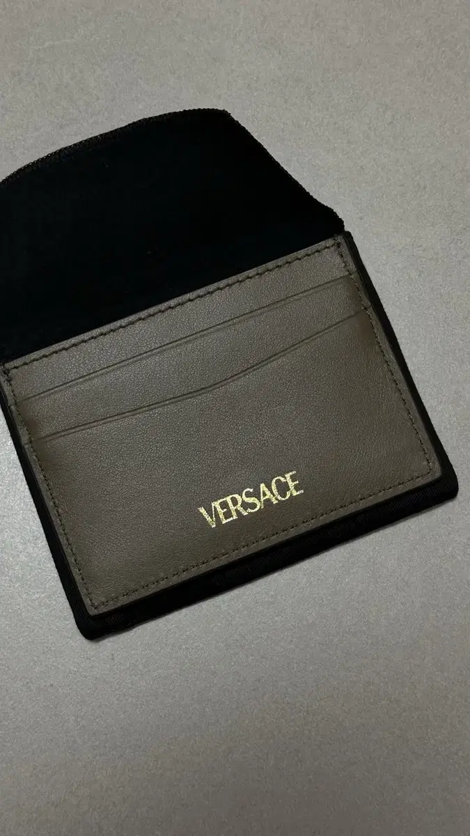 VERSACE 카드지갑 새상품 판매합니다