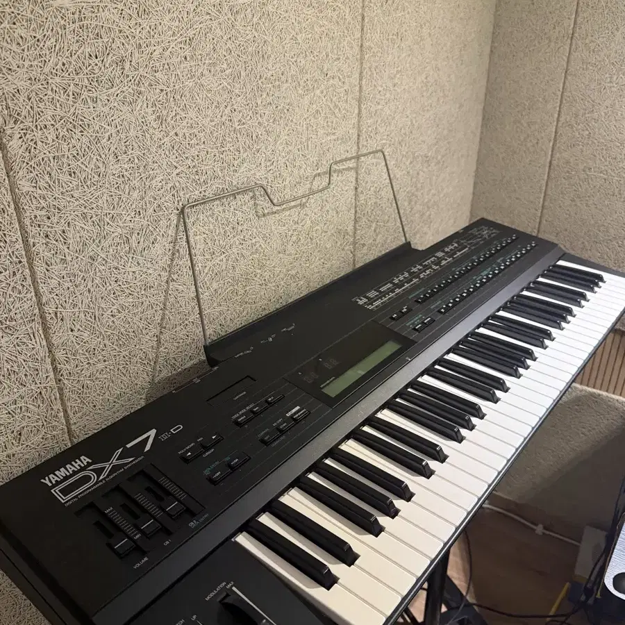 Yamaha DX7 2D 건반 하드케이스포함 상태좋음