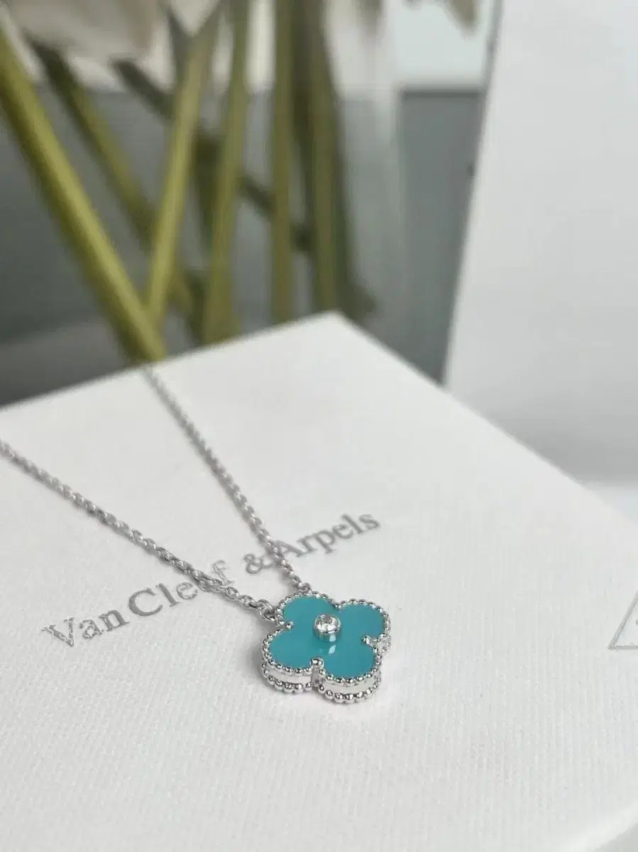 Van Cleef & Arpels네 잎 클롭 펜던트 목걸이