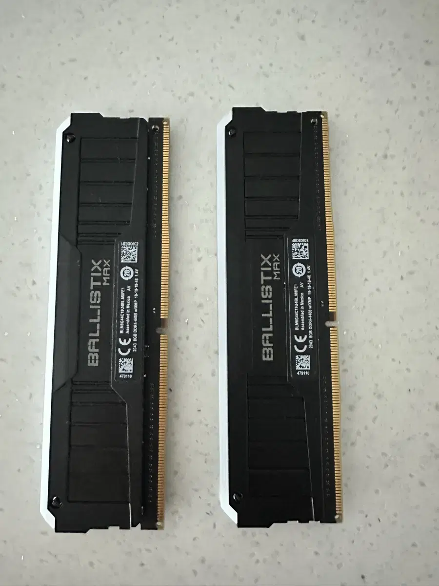 Ballistix max DDR4 CL19 4400 8x2 램 메모리