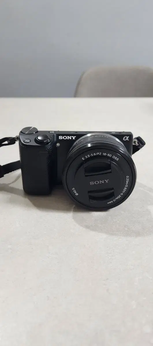 Sony Alpha NEX-5T + 16-50mm